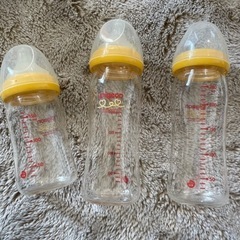 哺乳瓶の画像