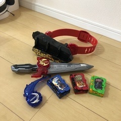 仮面ライダーセイバー 変身ベルト DX聖剣ソードライバー&水勢剣...