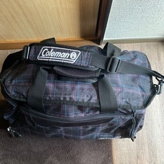 旅行バッグの画像
