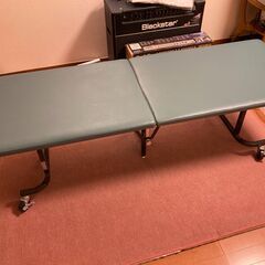 【セラピスト・治療家向け】折り畳み式施術台を差し上げます