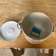 鍋　フタ付き　新品未使用品の画像