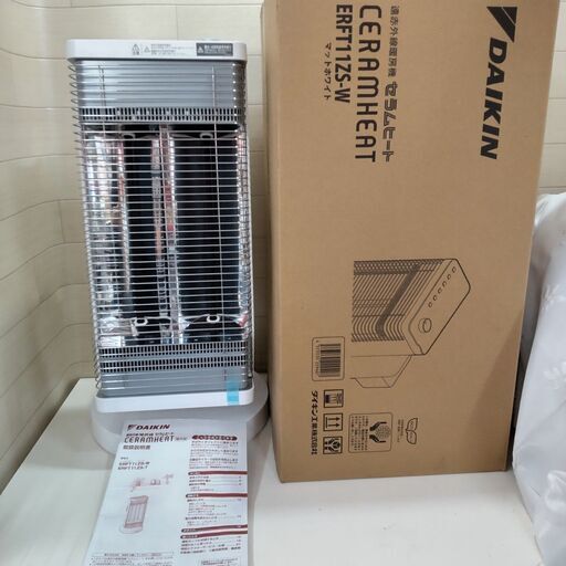 MJ84【美品・2022年製】ダイキン　セラムヒート　ERFT11ZS-W　ケイラック朝霞田島店