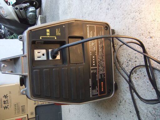 美品　ホンダ　発電機　デンタ　　ＥＢ５５０