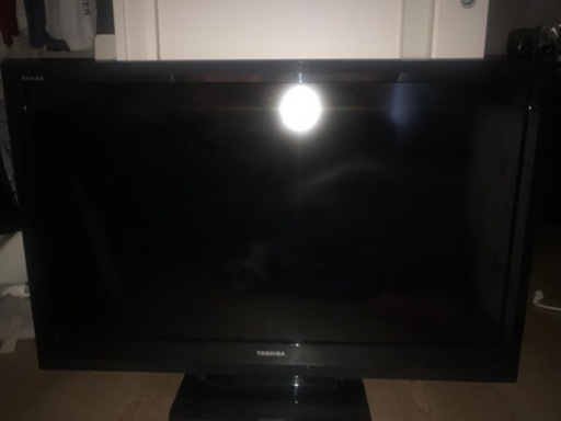 テレビ　TOSHIBA REGZA