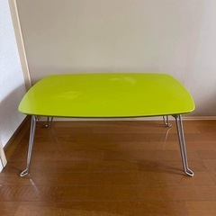 カラーテーブル　折りたたみテーブルの画像
