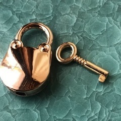 【新品】キー付ミニ南京錠　未使用‼️の画像