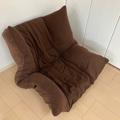 茶色のソファーベッドですの画像