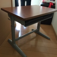 キッズ　学習机の画像