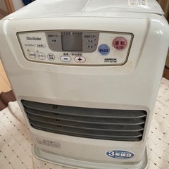 石油ファンヒーターです。