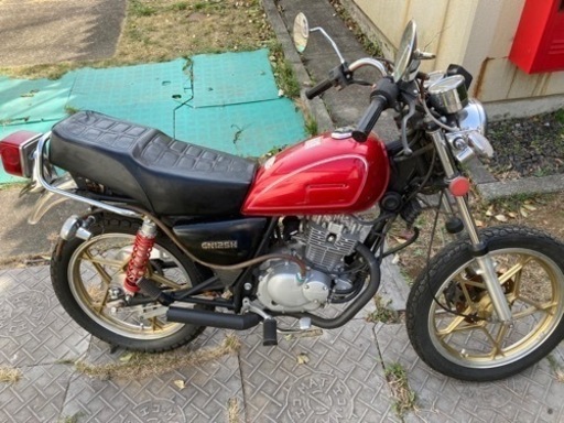 スズキ　GN125H  タイヤ新品　シート綺麗　部品取りレストアに