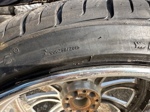 中古夏タイヤ245/35ZR20 95W XL