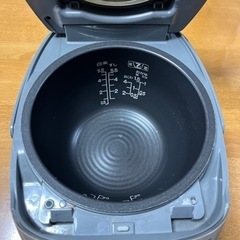 【完売】　東芝圧力炊飯器　RC-10MY 中古の画像