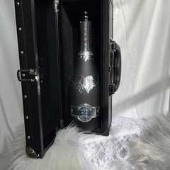 ANGEL champagne 空ボトルとケースの画像