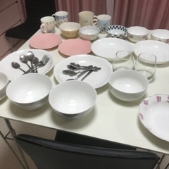食器差し上げます