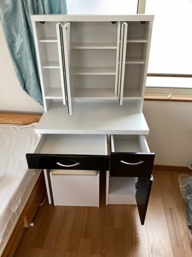 化粧台　ほぼ新品　椅子付き