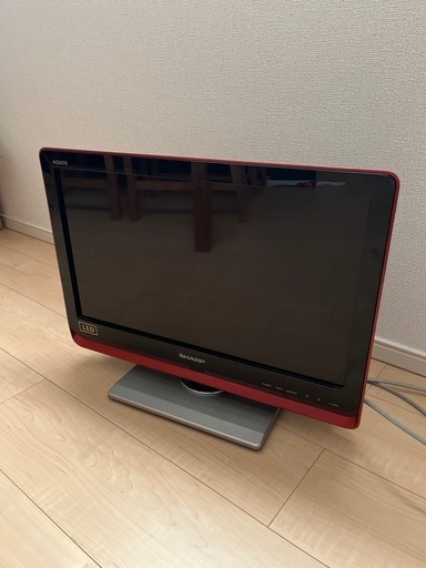 SHARP 20型テレビ　赤