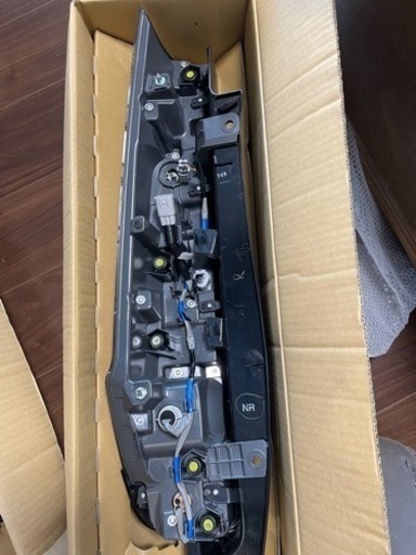 H28式　80系後期型Si テールランプ