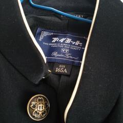 中学制服