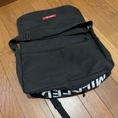 ミルクフェド　底ロゴプリントショルダーの画像
