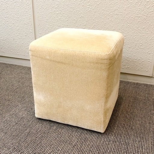 美品☆シンプルでコンパクトなスツール☆L35xW35xH40cm