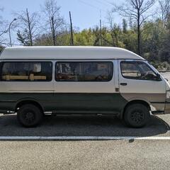 100系ハイエース　ハイルーフスーパーロング 4WD 超貴重マニュアル車！の画像