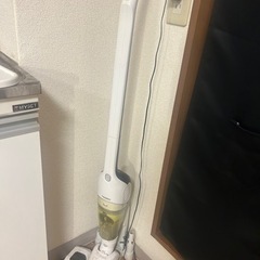 コードレス掃除機　ホワイト