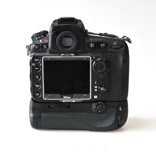 Nikon D810＋CFカード128GB、SDカード32GB、バッテリー2個