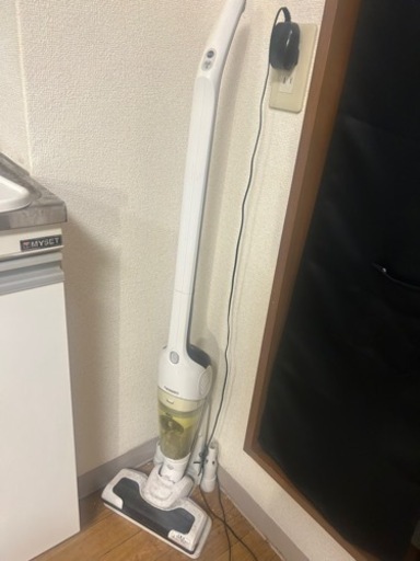 引き渡し決定冷蔵庫、炊飯器、掃除機、電子レンジ、電気ポット、二口ガスコンロの6点セット。