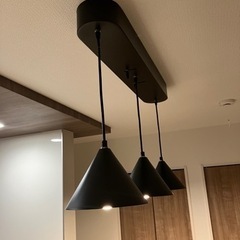 美品！ペンダントライト　3連の照明の画像