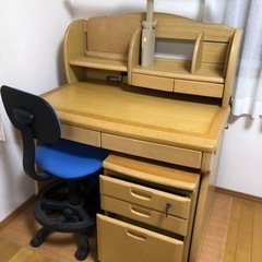 学習机と椅子　差し上げます