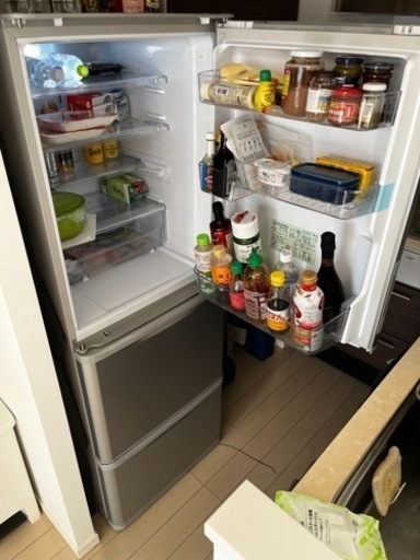 とても良好な状態のどっちもドアで便利な冷蔵庫