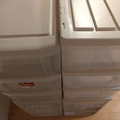 プラスチック衣装ケース　４台セット