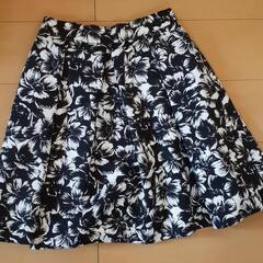 夏物スカート、プリーツパンツ