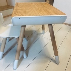 子ども用テーブル､椅子、セットの画像