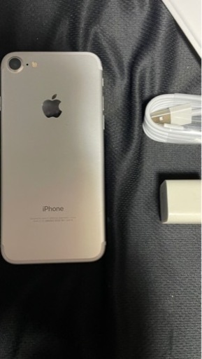 iphone7 128GB シルバー　ネットワーク制限なし