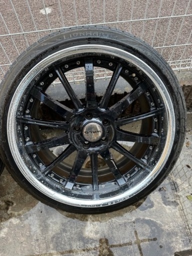 20インチ　VALD アルファード装着