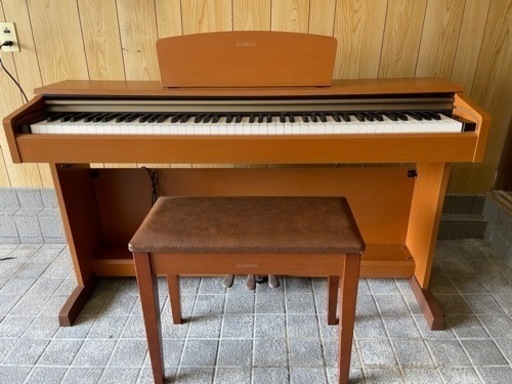 YAMAHA ヤマハ88鍵電子ピアノ　アリウス YDP-151C 専用椅子付き