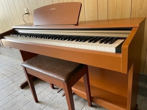 YAMAHA ヤマハ88鍵電子ピアノ　アリウス YDP-151C 専用椅子付き