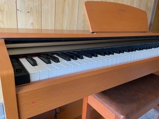 YAMAHA ヤマハ88鍵電子ピアノ　アリウス YDP-151C 専用椅子付き