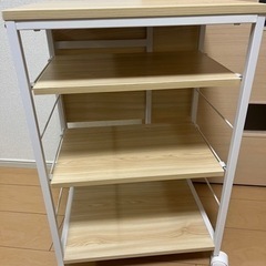 【取引中】キッチンワゴン　折りたたみ可能　キャスター付きの画像