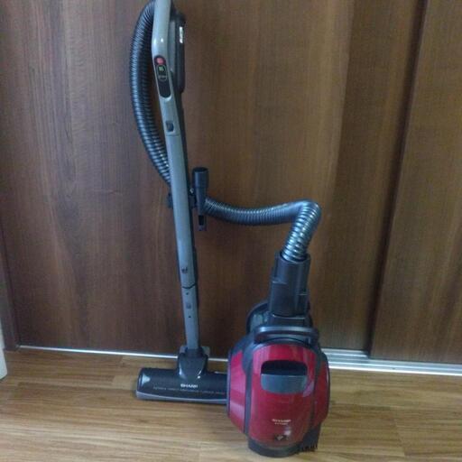 サイクロン掃除機プラズマクラスター　SHARP EC-FX60T　2017年製