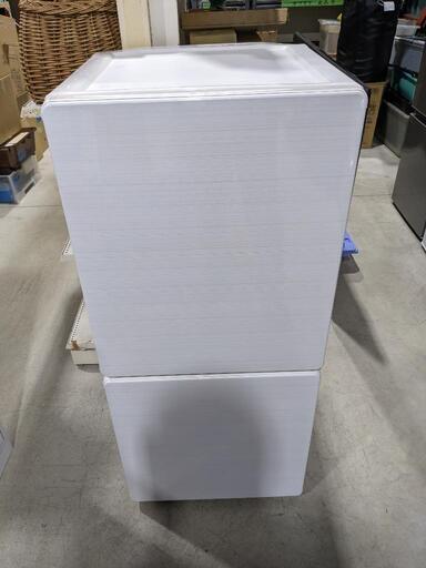 ユーイング　110L 2ドア冷凍冷蔵庫　UR-F110F 2016年製　冷凍庫上容器に割れあり。