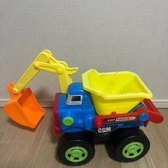 トラックのおもちゃ　ダンプカー