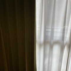 引取り日指定あり　カーテン2種類、レースカーテン1種類