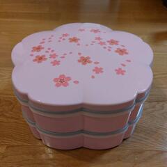 二段重　重箱　弁当箱　桜　行楽　花見　ピクニック　中古美品