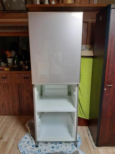 ファミリーサイズの冷蔵庫です。