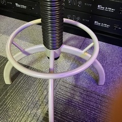 安い！綺麗！回転式チェア(高さ調整可能) の画像