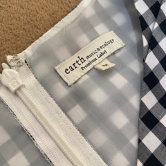 値下げ‼️earthチェックワンピースの画像