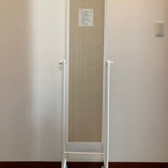 キャスター付き　全身鏡　姿見　白色の画像