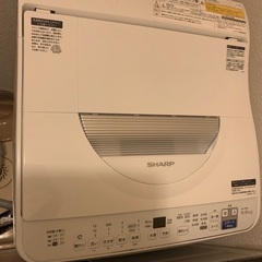 冷蔵庫、蛍光灯、食器棚、洗濯機、ソファー等の画像